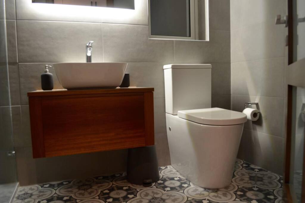 Sliema, Stylish 2 Bedroom Apartment With Parking Exterior foto