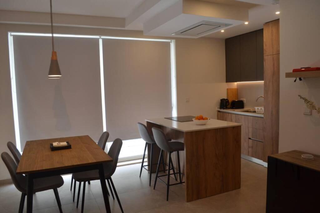 Sliema, Stylish 2 Bedroom Apartment With Parking Exterior foto