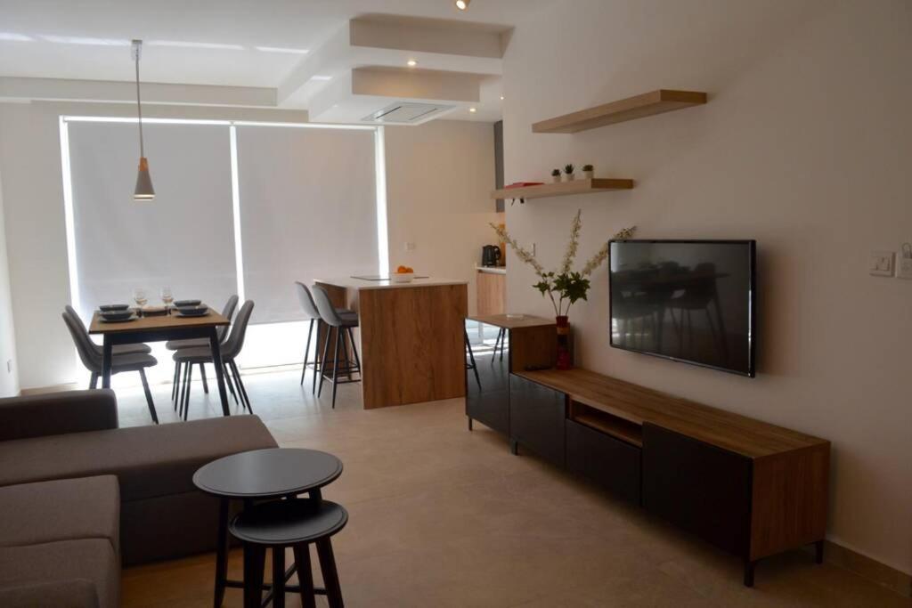 Sliema, Stylish 2 Bedroom Apartment With Parking Exterior foto